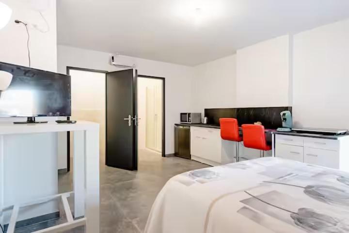 Studio De L'Avance 28M2 Fourques-sur-Garonne ภายนอก รูปภาพ